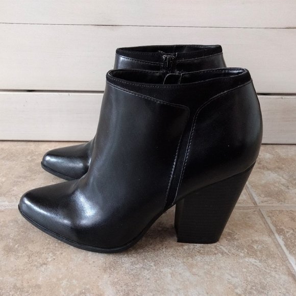 CHARLES JOURDON‎ Paris Cora Women's Size 10 Black Faux Leather Zip Ankle Boots - Picture 3 of 14